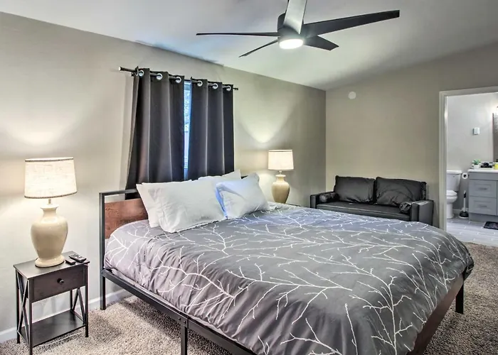 Charming ~ 7 Mi To Downtown Tucson!