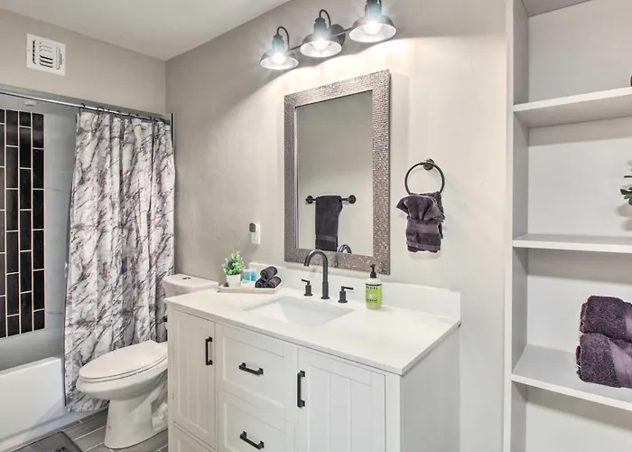 Holiday home Charming ~ 7 Mi To Downtown Tucson! *