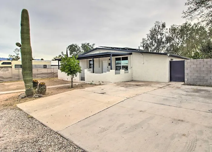 Holiday home Charming ~ 7 Mi To Downtown Tucson! *